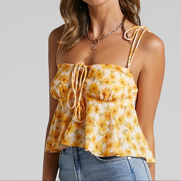 🌻 NWT Showpo Ain’t No Sweetie Top sunflowe… - Picture 3 of 9